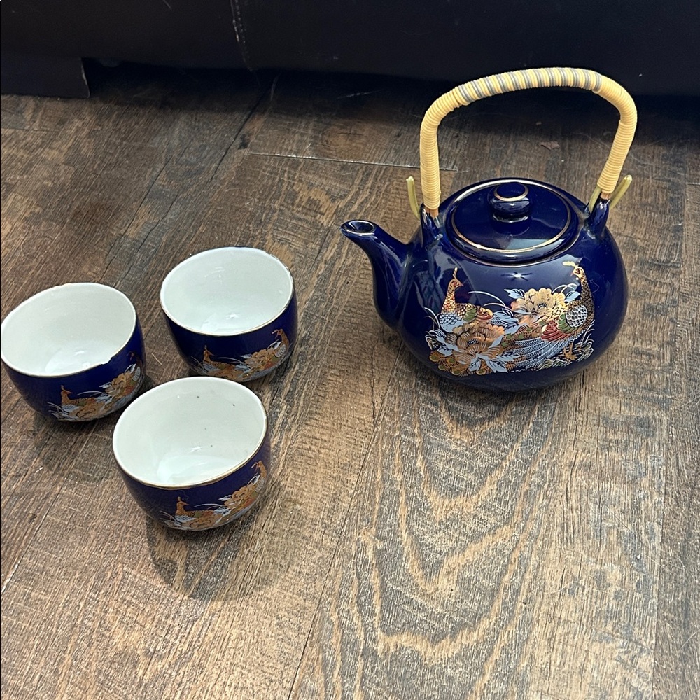 Vintage Blue Asian Porcelain Teapot/Lid Wrapped Handle‎ Gold Pheasant 3 Cups